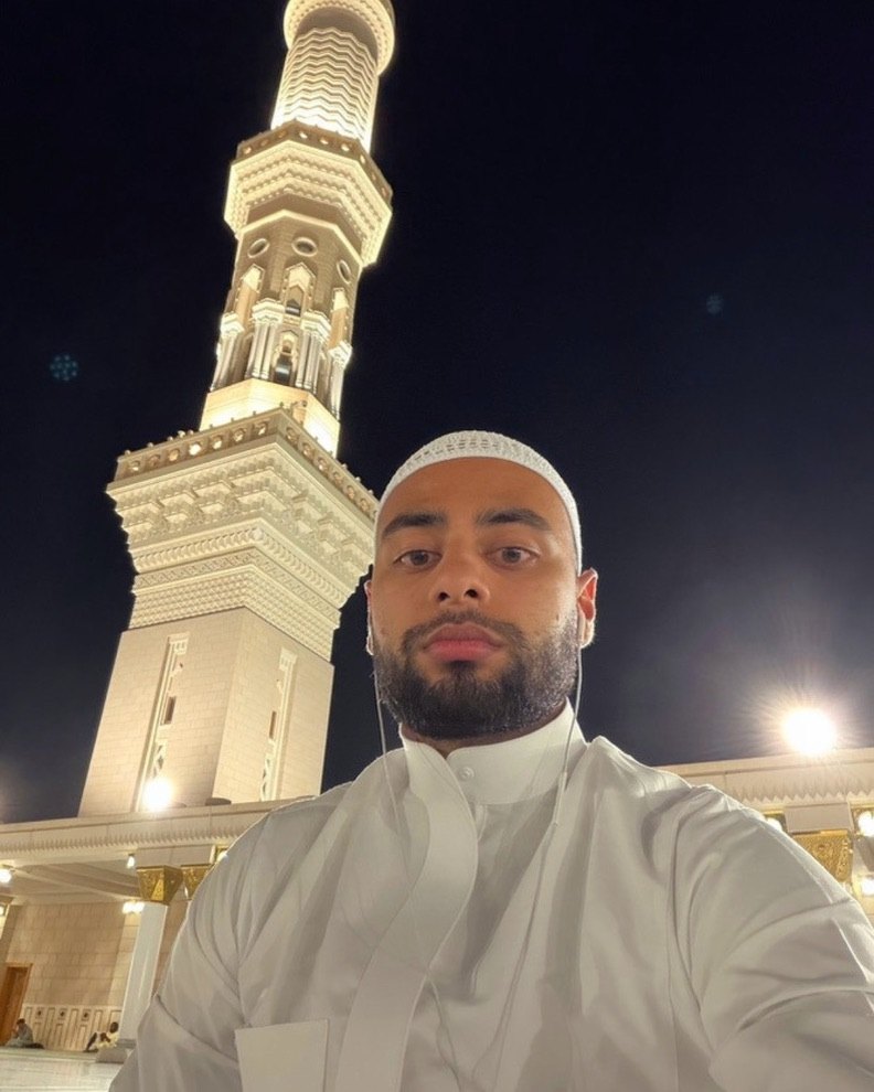 Bij de Masjid an-Nabawi in Medina